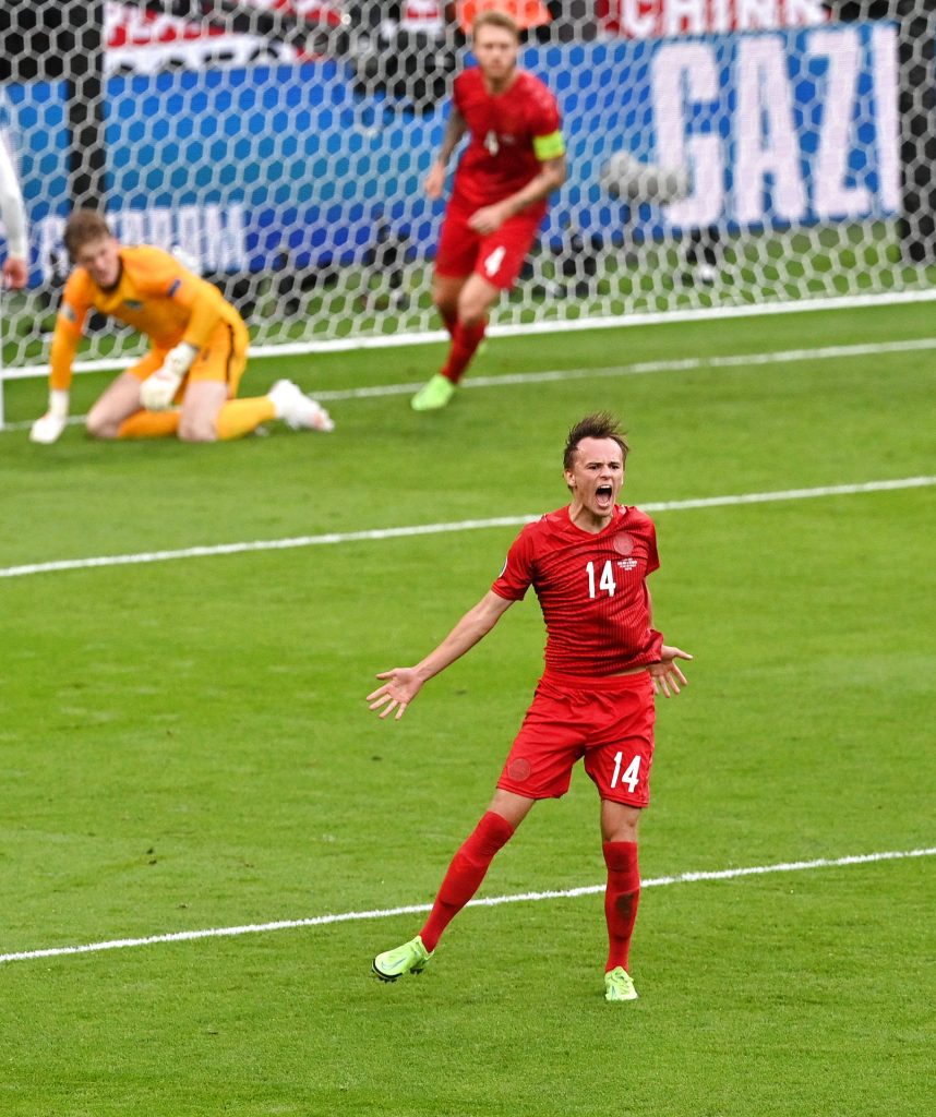 Mikkel Damsgaard scorede to mål for Danmark til EM