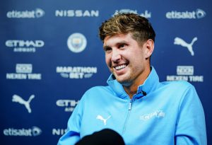 Manchester City forlænger med John Stones