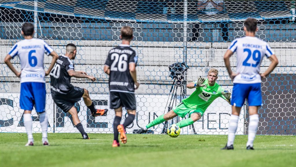 Målmanden Mads Kikkenborg har fået ophævet sin kontrakt hos Esbjerg fB