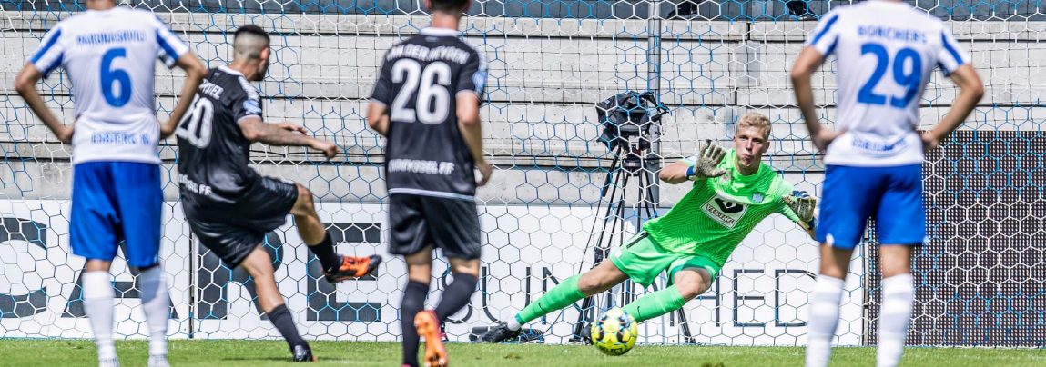 Målmanden Mads Kikkenborg har fået ophævet sin kontrakt hos Esbjerg fB