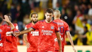 Bruno Guimaraes og Lucas Paqueta har begge været i aktion for Brasilien. De kan derfor misse Lyons kamp mod Rangers.