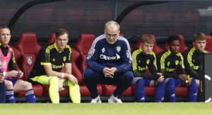 Bielsa må tænke over tingene efter Raphinha måske er ude til kampen mod Liverpool.