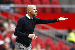 Erik ten Hag tror på Mohamed Daramys kvaliteter, men vil giv ham tid til at falde til i Ajax