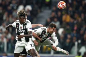 Moise Kean og Cristiano Ronaldo