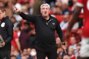 Steve Bruce må finde alternativer i ungdomstruppen hos Newcastle United