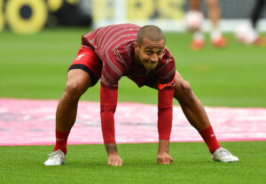 Thiago i træning for Liverpool FC