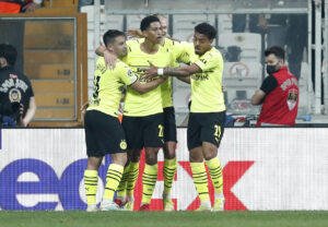 Jude Bellingham er den yngste engelske spiller til at score på udebane i Champions League