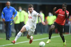 Pierre Emile Højbjerg for Tottenham Hotspur på udebane i Conference League