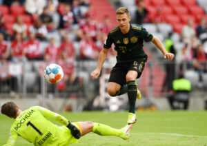 Joshua Kimmich scorer for Bayern München mod VFL Bochum.