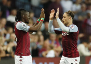 Everton taber til Aston Villa.