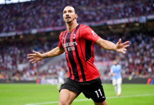 AC Milans Zlatan Ibrahimovic hylder den berømte ortopædkirurg Freddie Fu