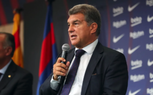 FC Barcelona-præsident Joan Laporta er smittet med Covid-19.