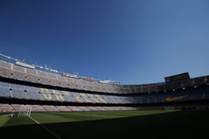 Camp Nou skal renoveres og hele området skal løftes, siger Barcelona-præsident, Joan Laporta