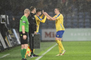 Mikael Uhre måtte forlade banen med en halv time igen i Superligaen mellem Randers FC og Brøndby IF