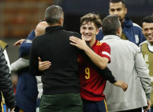 Gavi fik mange roser af sin landstræner, Luis Enrique, efter sejren mod Italien i Nations League