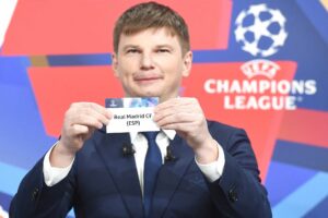 Andrey Arshavin var med til at trække lod i Champions League begge gang mandag.