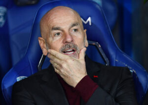 AC Milans cheftræner, Stefano Pioli, har tre angribere tilbage herunder Ibrahimovic, Ante Rebic og Leao