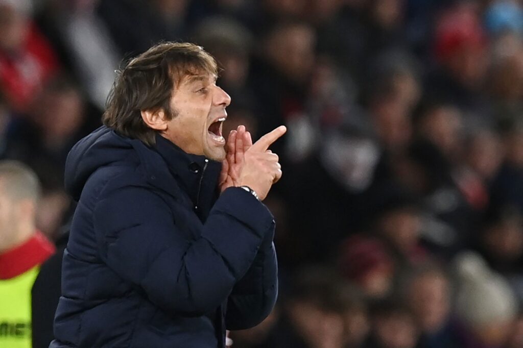 Antonio Conte måtte nøjes med 1-1 mod Southampton, da Spurs ikke kunne nedbryde 'saints'