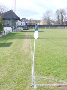 Der blev kastet blev springknive i en brasiliansk U20-kamp i går.