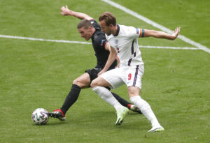 Newcastle har angiveligt udset sig Joakim Mæhles konkurrent, Robin Gosens, i Atalanta.