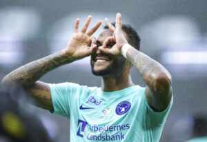 Junior Brumado har fået selvtillid under Bo Henriksen i FC Midtjylland.