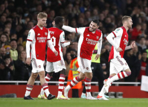 Sead Kolasinac forlader Arsenal til fordel for Marseille.