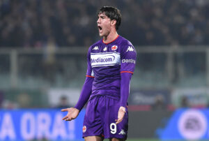 Dušan Vlahović skifter til Juventus