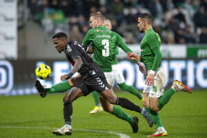 Mads Lauritsen står til at miste sin forsvarsmakker senest til sommer.