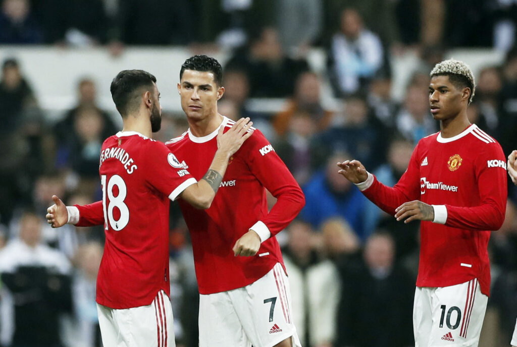 Manchester United startopstilling Aston villa Ronaldo Rashford Maguire