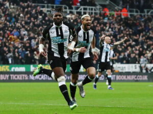 Nyrige Newcastle United skulle være interesseret i hele fire Arsenal-spillere.
