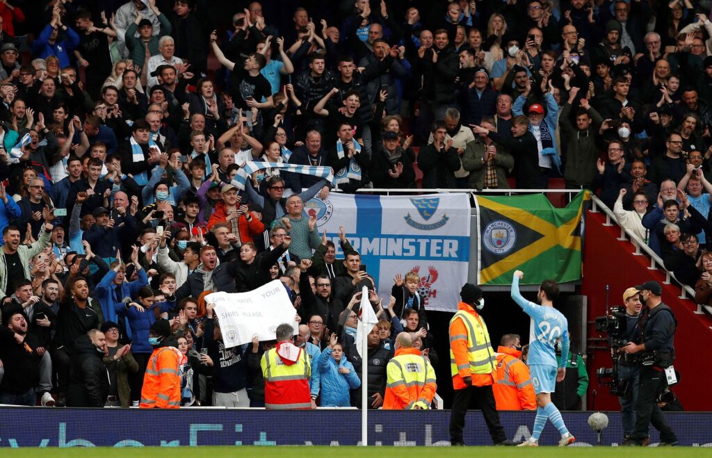 Jamie Carragher er sikker i sin sag. Manchester City vinder Premier League.