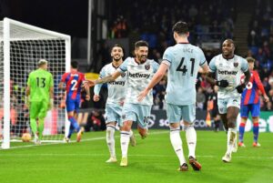 Manuel Lanzini scorede to for West Ham, da de besejrede Crystal Palace og Joachim Andersen.