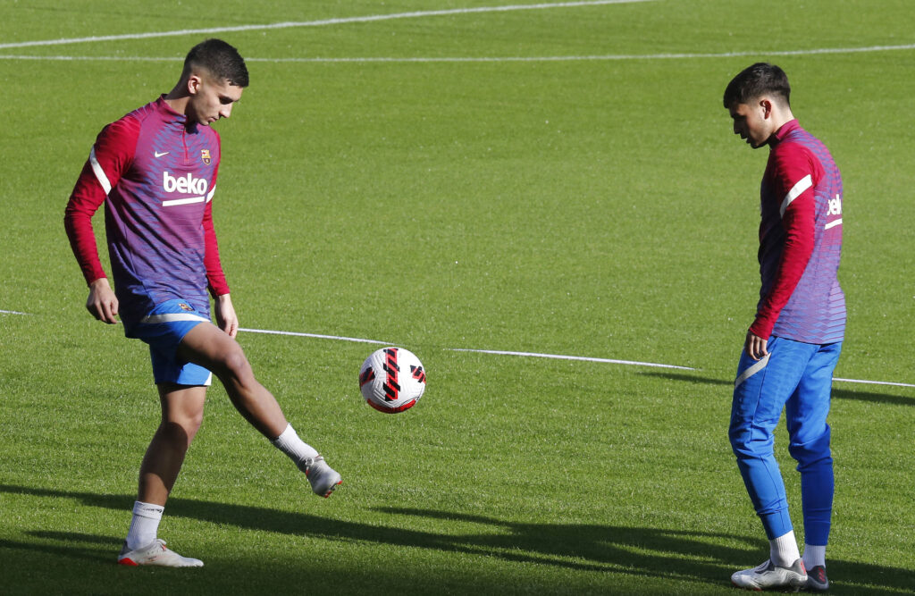 Ferran Torres Pedri FC Barcelona Covid-19