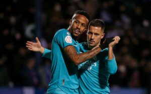 Eden Hazard har måtte se til fra bænken i Real Madrids tre seneste kampe.