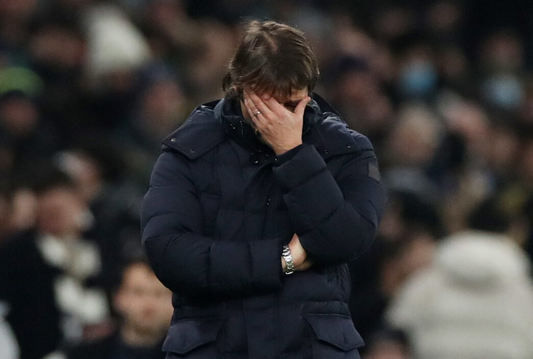 Kampen mellem Tottenham og Arsenal bliver ikke tl noget søndag