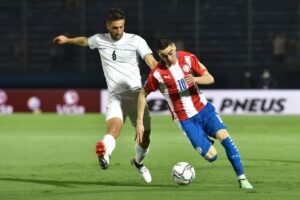 Tottenham melder sig ind i kampen om at hente Rodrigo Bentancur fra Juventus.