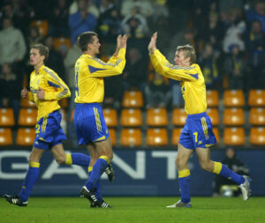 Brøndby-legenden Per Nielsen er søndag blevet kåret til Superligaens største forsvarsspiller.