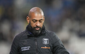 David Nielsen har valgt ikke at udtage Ajax-lejesvenden Eskild Dall til forårspræmieren i Superligaen mellem AGF og SønderjyskE.