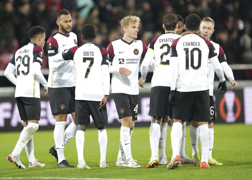 Gustav Isaksen er ikke med, når FC Midtjylland søndag tager imod AaB