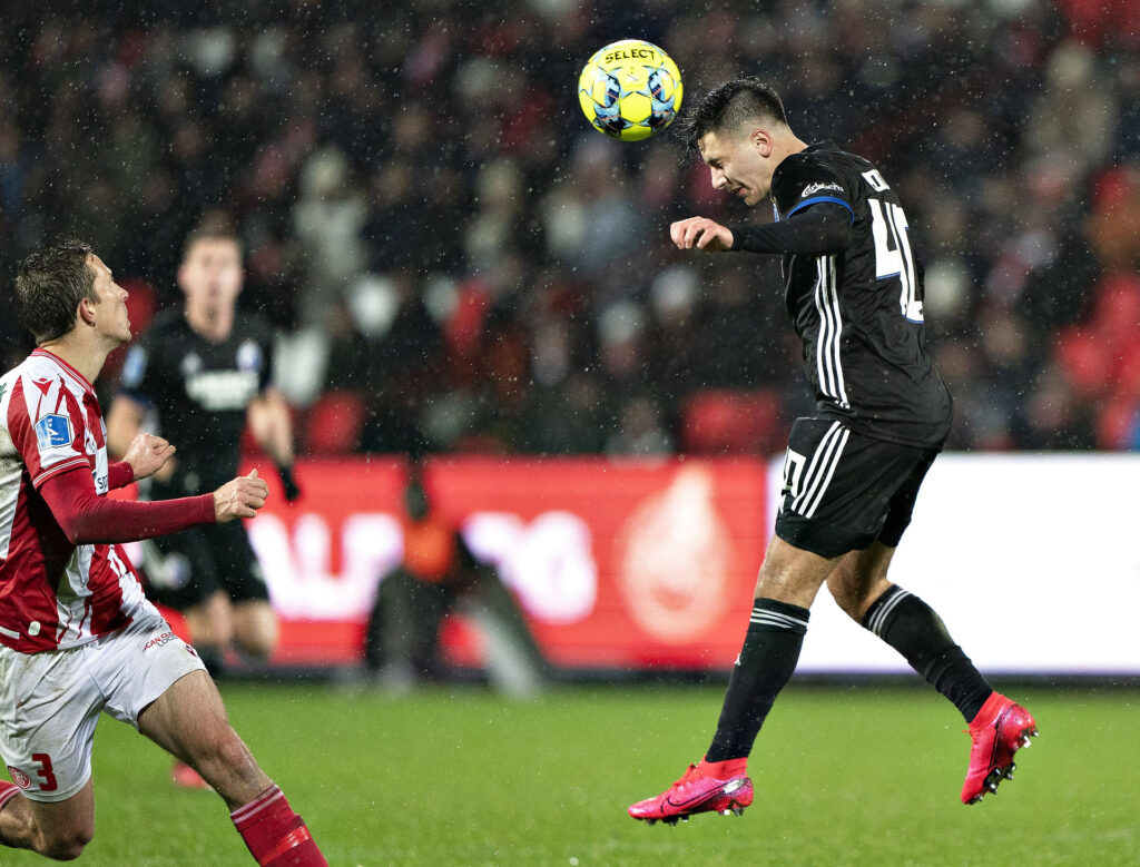 Nicolai Boilesen sammenligner FCK's stjernefrø med selveste Lionel Messi og fortæller, at han er forfærdelig at spille overfor.