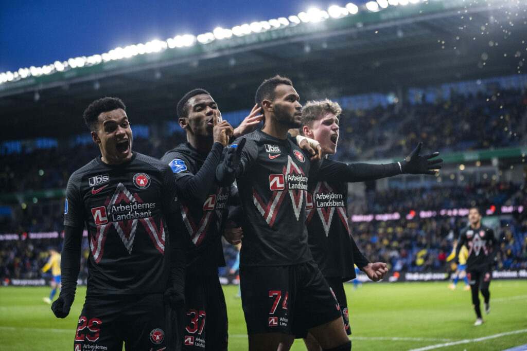 FC Midtjylland må fravælge to af sine nye spillere i Conference League