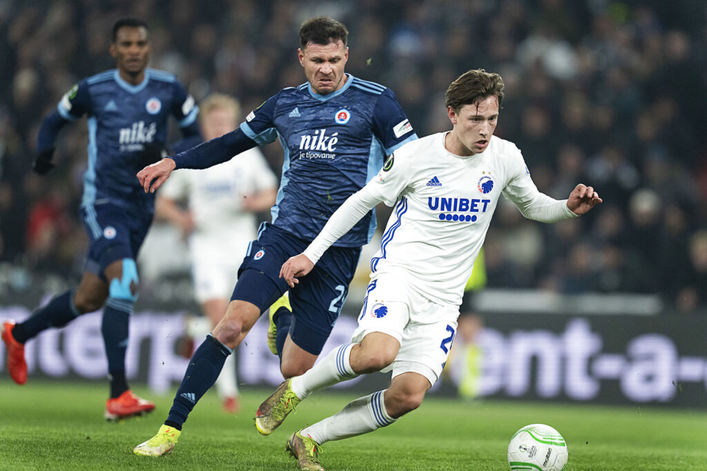 William Bøving scorede til 1-1 for FCK i kampen mod Zenit ved Atlantic Cup i Portugal.