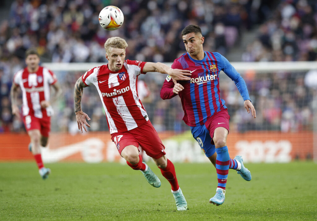 Ferran Torres, der i januar transfervinduet skiftede til FC Barcelona, fortæller i et interview, at hans helt store helt er David Villa.