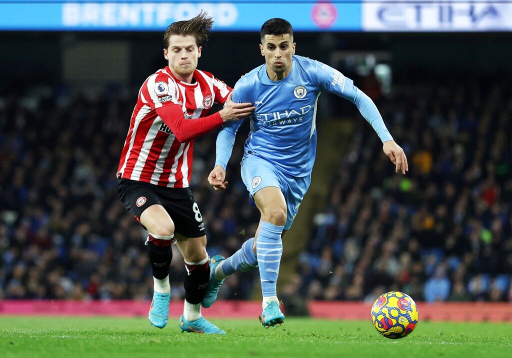 Manchester Citys forsvarsspiller, Joao Cancelo, fortæller i et interview, at Phil Foden kommer til at vinde Ballon d'Or.