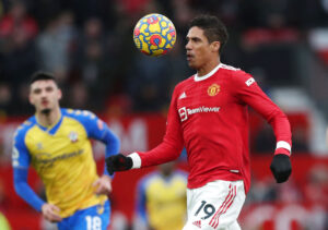 Raphael Varane kommer ikke til at spille tirsdag aften, da han måtte udgå med sygdom.