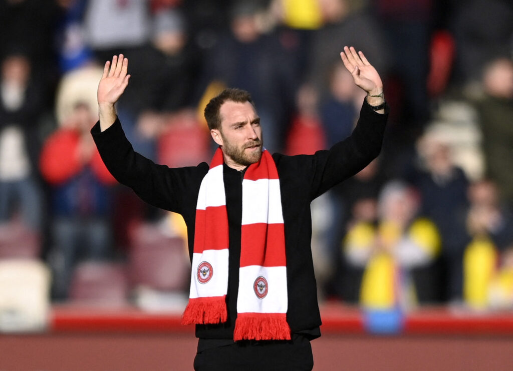 Første gang Eriksen stod foran Brentfords fans.