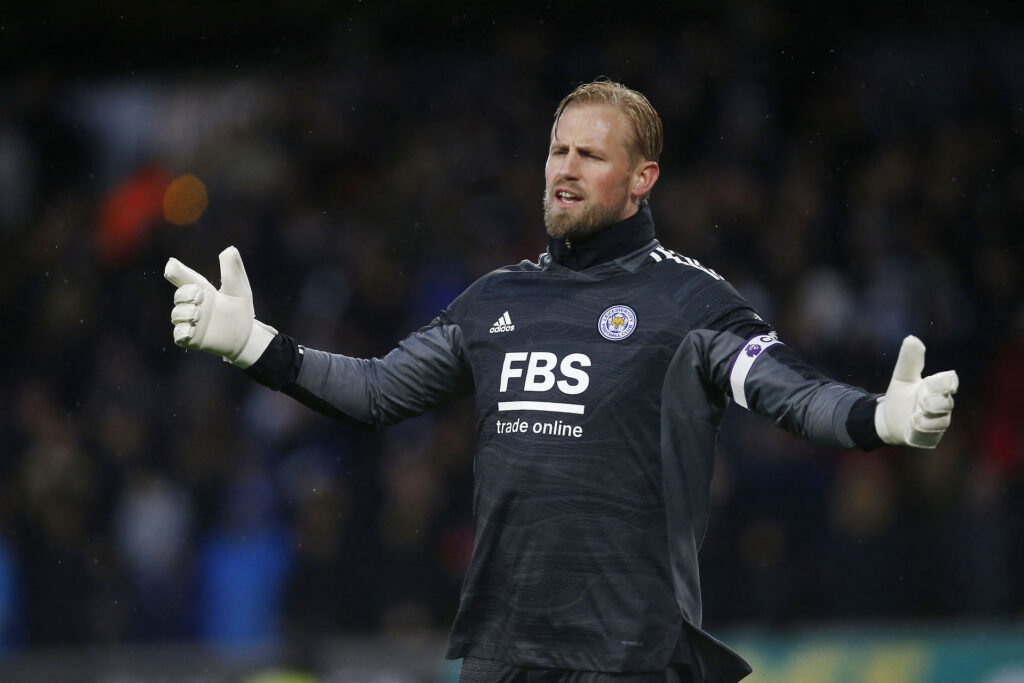 Kasper Schmeichel slutter ikke nødvendigvis karrieren i Leicester.