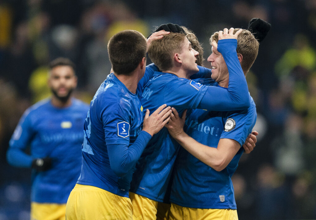 Henrik Heggheim scorer sit første mål i Brøndby-trøjen.