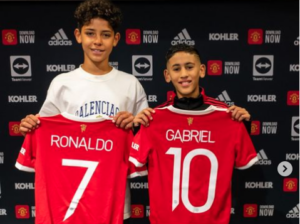 Ronaldo Junior skriver under med Manchester United