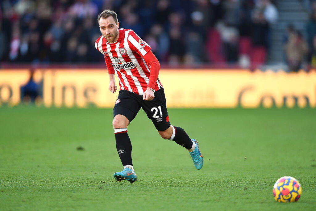 Christian Eriksen får sin første startplads for Brentford i Premier League.